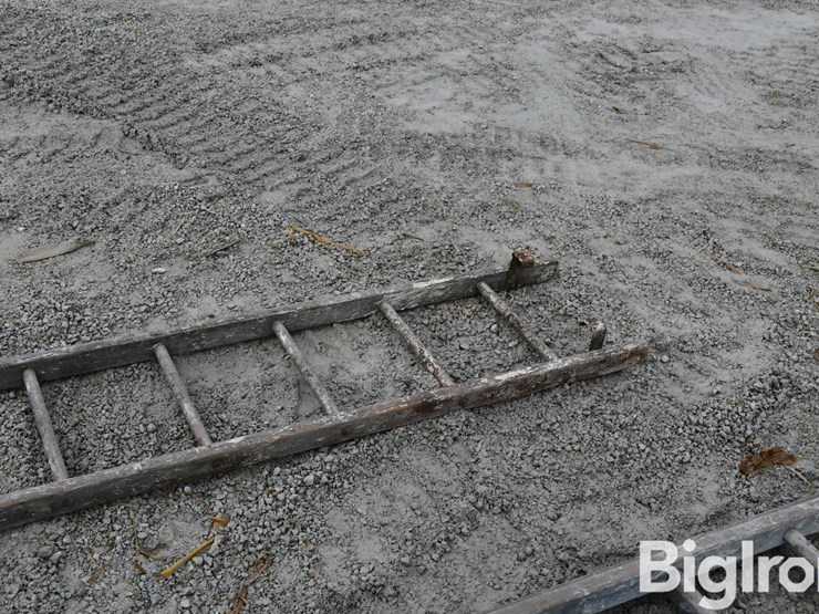 wooden-ladders-image-11