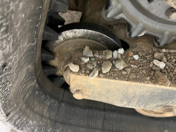 2023-bobcat-t770-image-19