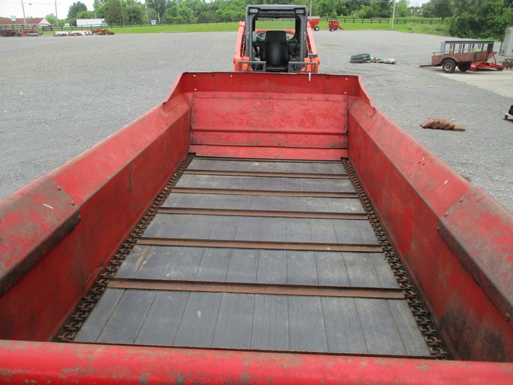 new-holland-155-image-7