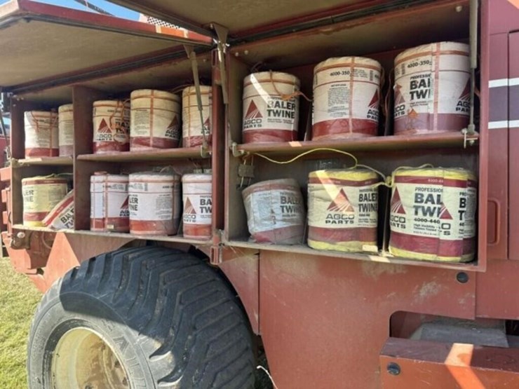 hesston-4790-image-13