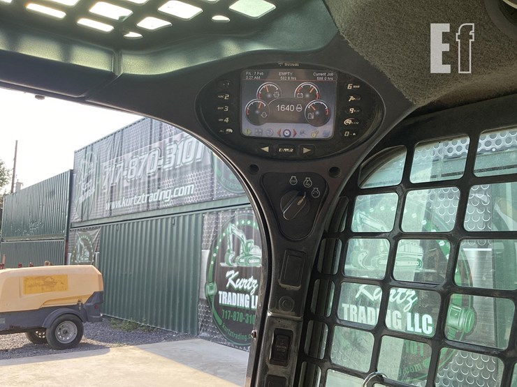 2014-bobcat-t650-image-17