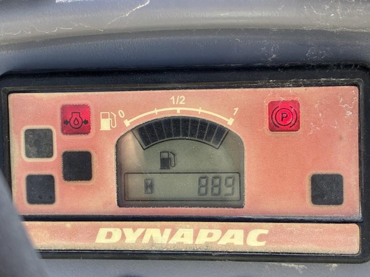 2015-dynapac-cc1200-image-22