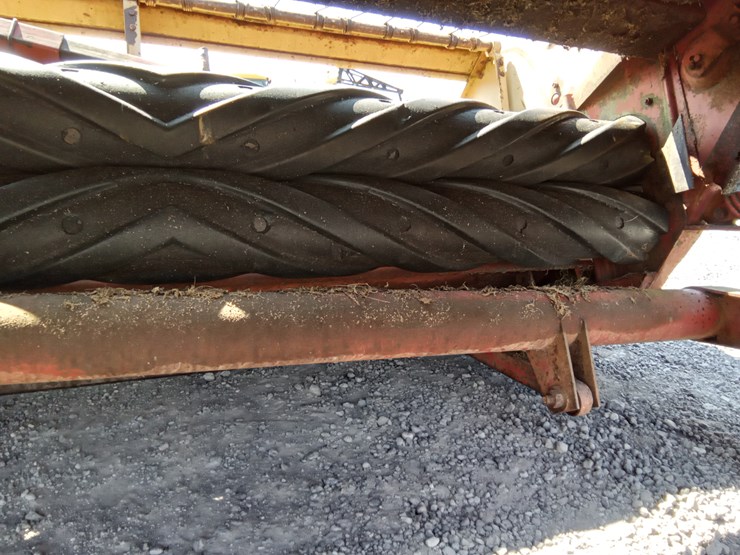 new-holland-477-image-5