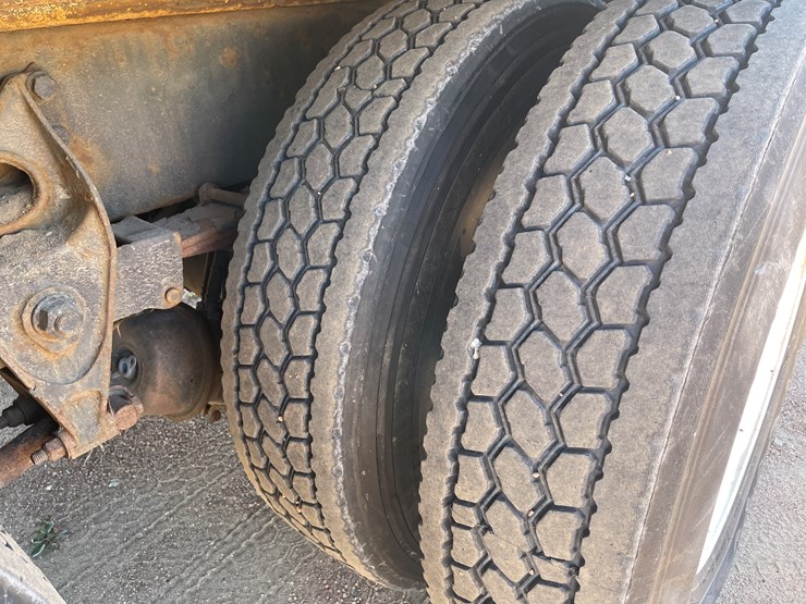 2012-international-durastar-4400-image-32