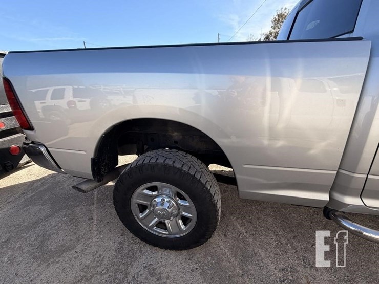 2015-ram-2500-hd-image-4