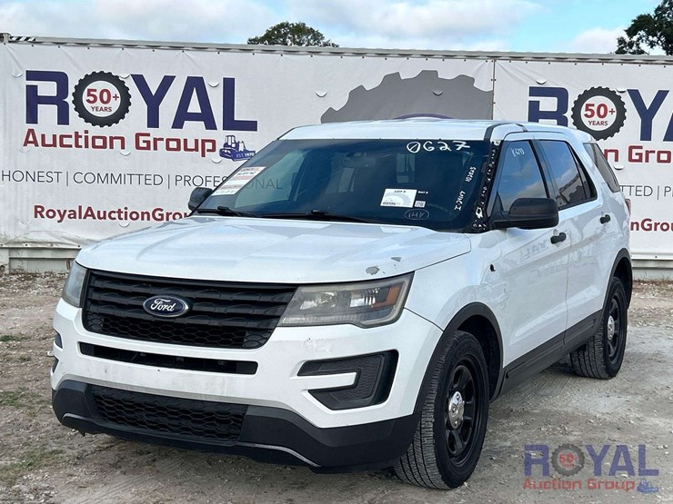 2016-ford-explorer-image-1