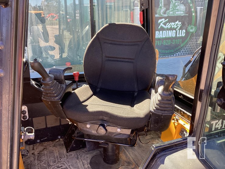 2021-jcb-1cxt-image-14