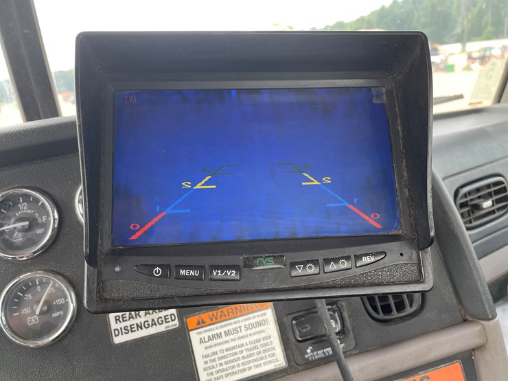 2011-peterbilt-365-image-67