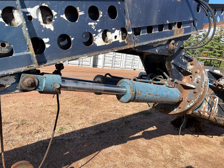 #3346-•-jlg-110-35-telescoping-crane-image-8