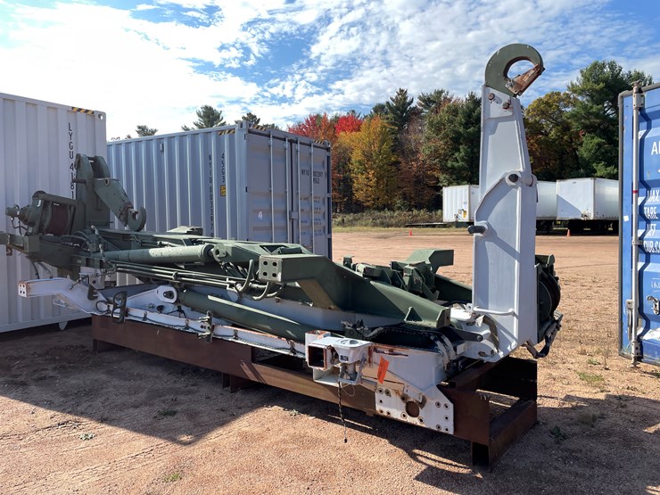 #3353-•-(2)-hook-lift-bed-frames-image-1