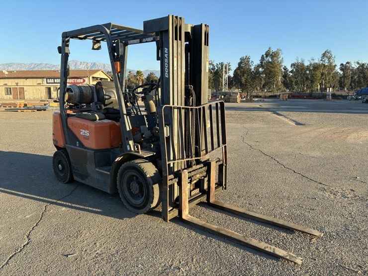 2015-doosan-g25g-image-2