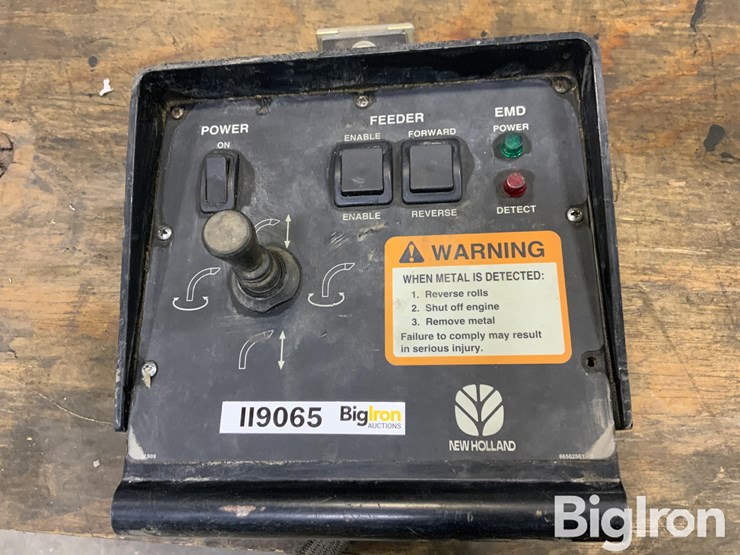 new-holland-corn-chopper-monitor-image-9