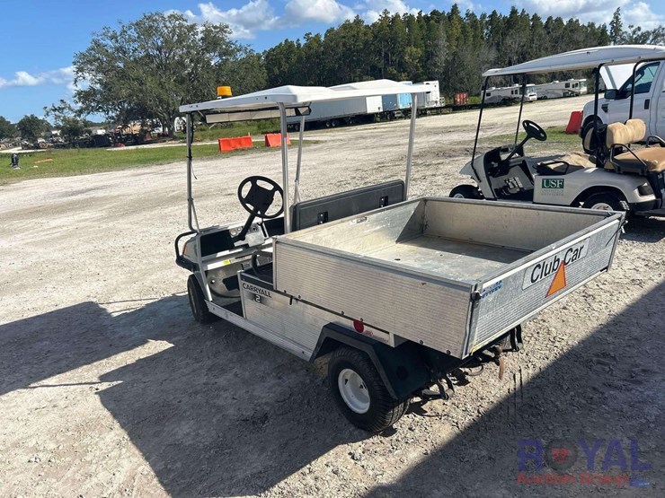 club-car-carryall-electric-utility-cart-image-4
