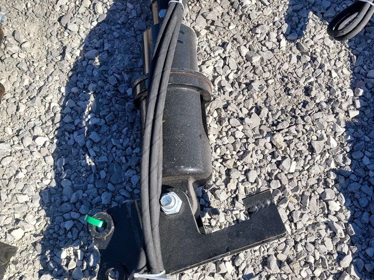 mini-excavator-hydraulic-wood-drill.-image-1