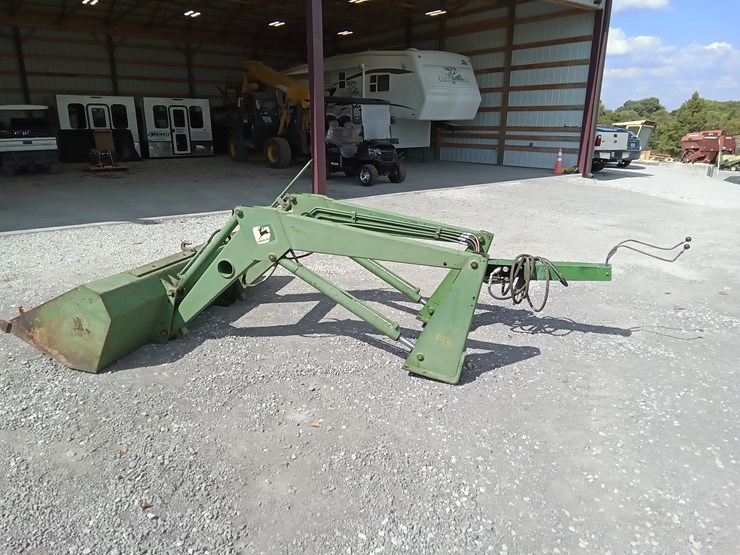 john-deere-148-image-1