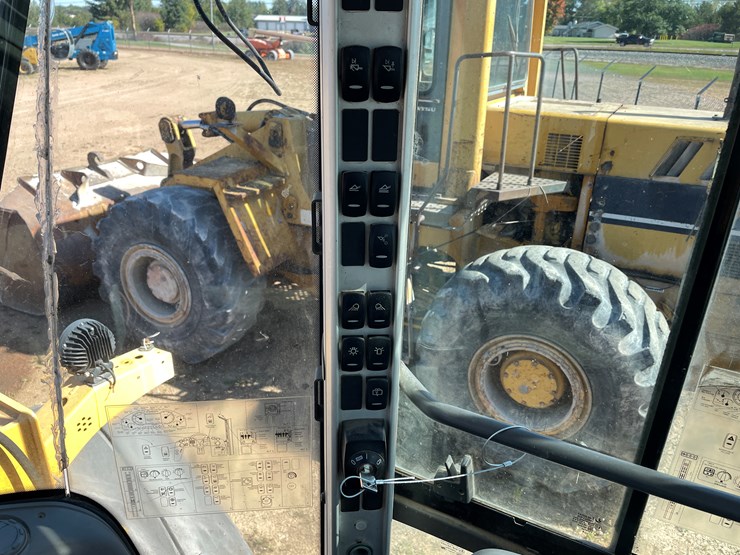 2015-volvo-l70h-image-56