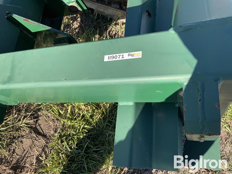 art’s-way-center-piece-for-land-plane-image-15