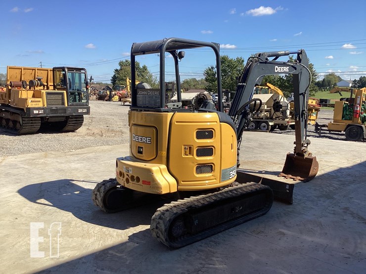 2020-deere-35g-image-4