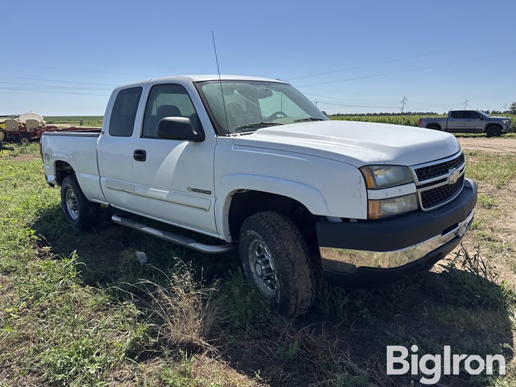 2007-chevrolet-silverado-2500-image-3