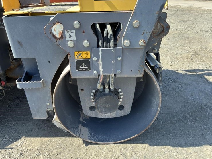 2015-dynapac-cc1200-image-6