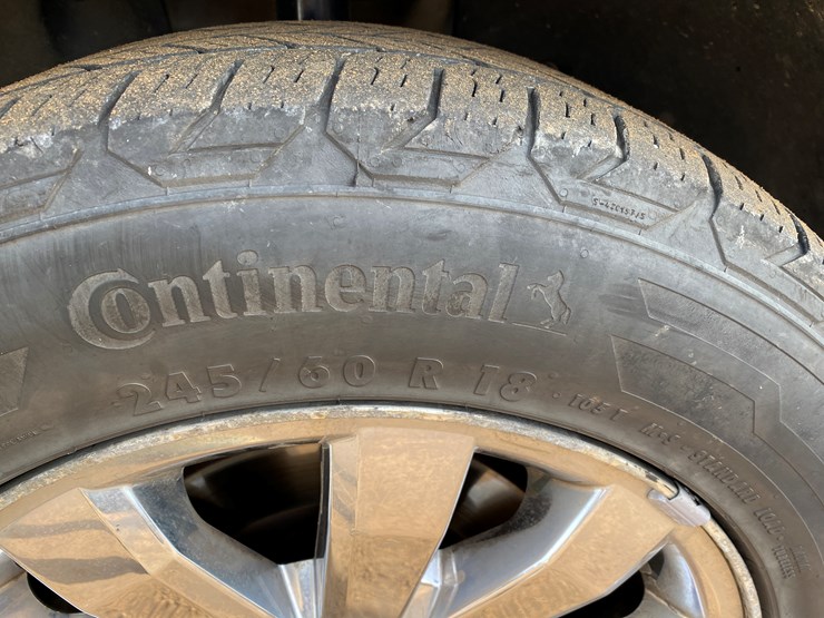 2010-ford-edge-image-18