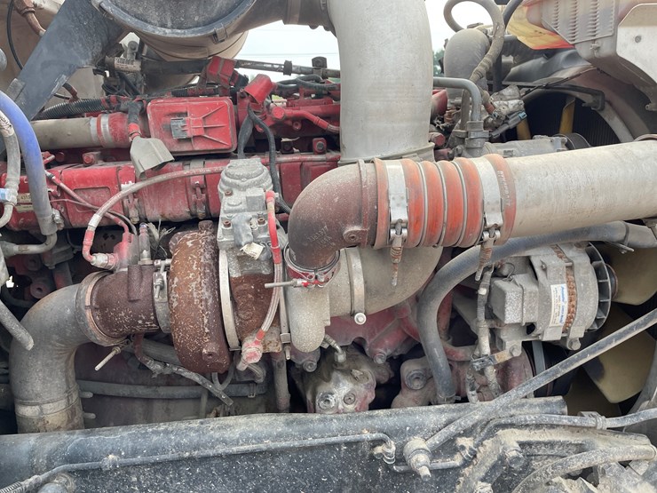 2011-peterbilt-365-image-82