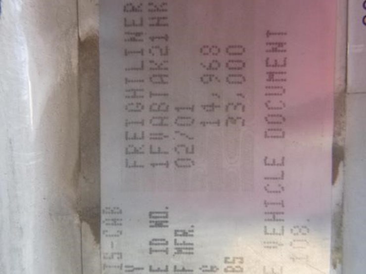 2001-freightliner-fl70-image-23