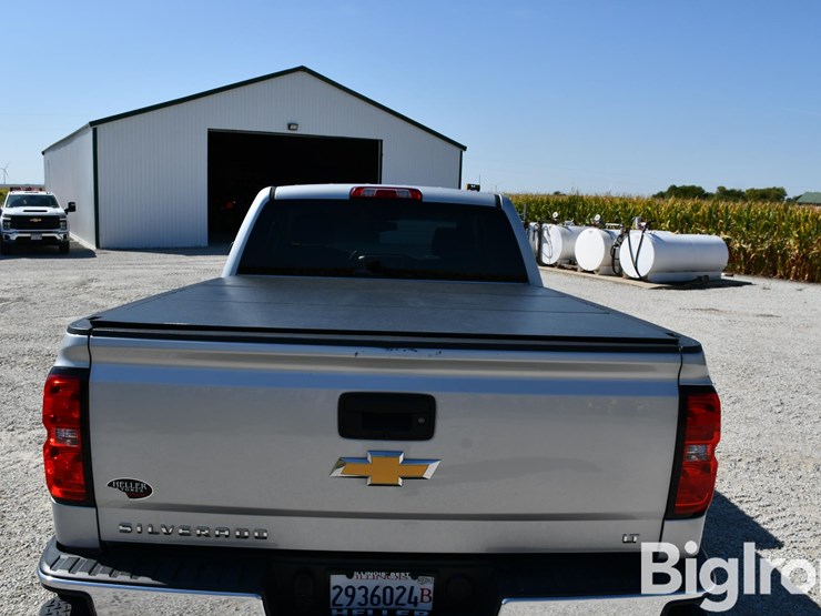 2017-chevrolet-silverado-1500-lt-image-18