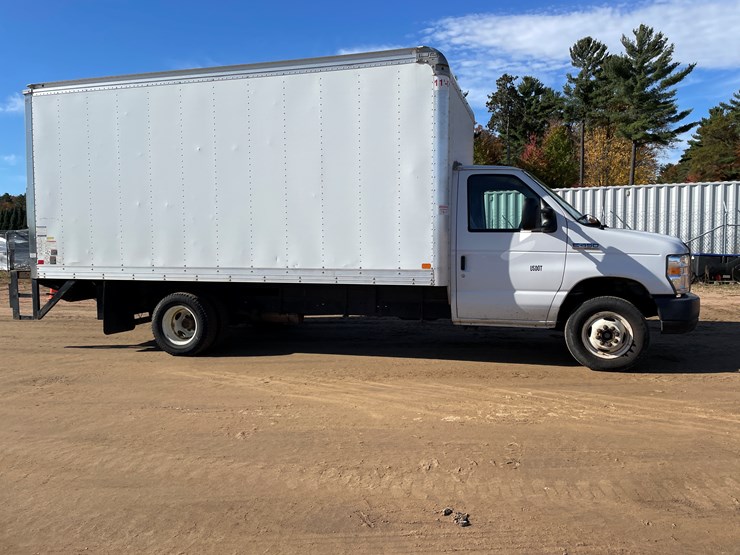 2018-ford-e450-image-4