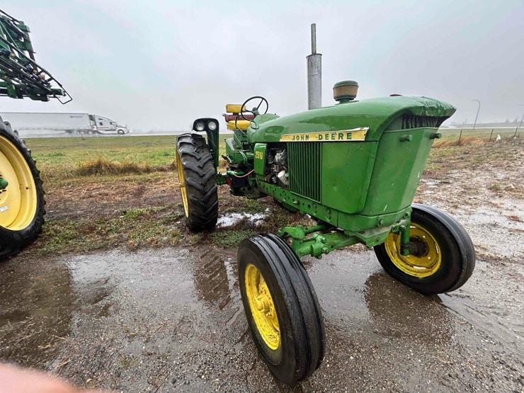 john-deere-2510-image-21