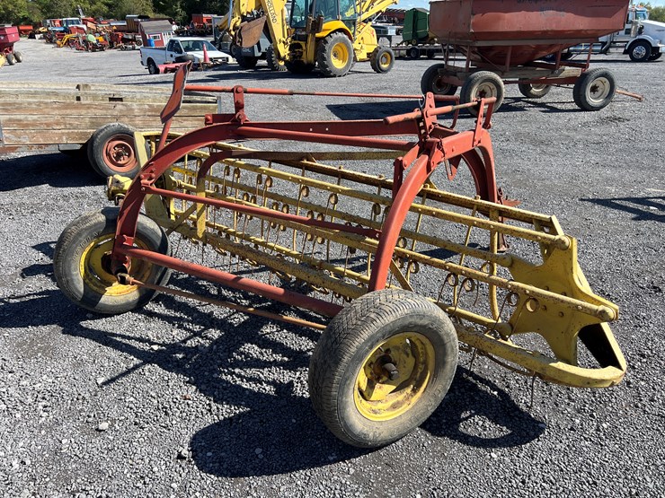 new-holland-256-image-3