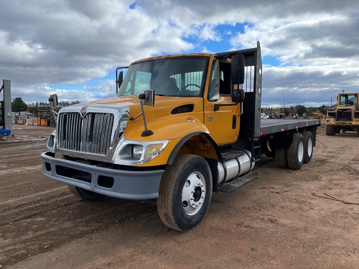 2004-international-7400-image-1