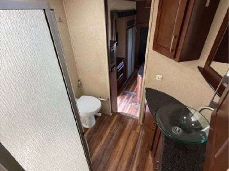 2013-dutchman-voltage-toy-hauler-40-foot.-image-8