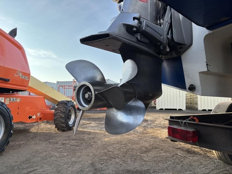 2004-unknown-trailer-image-65