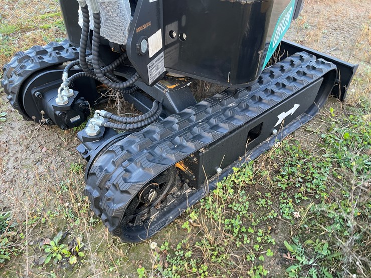 #1694-•-agt-qh12r-mini-excavator-image-13