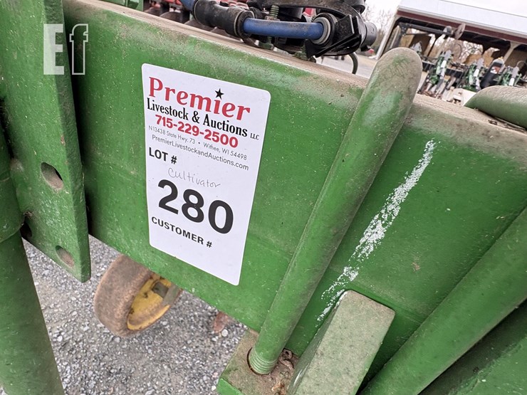 john-deere-100-image-10