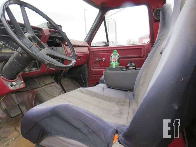 1982-ford-f700-image-11