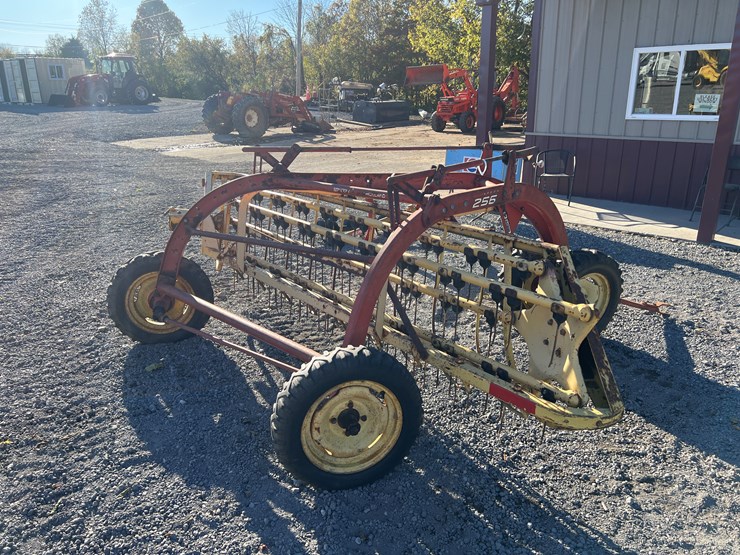 new-holland-256-image-5