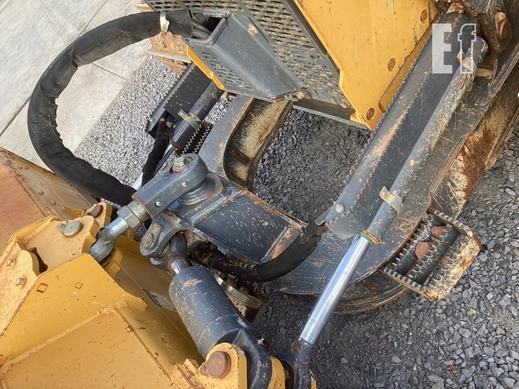 2017-deere-550k-lgp-image-10