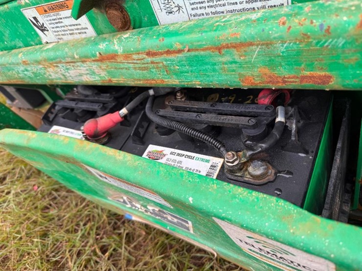 jlg-scissor-lift-image-7