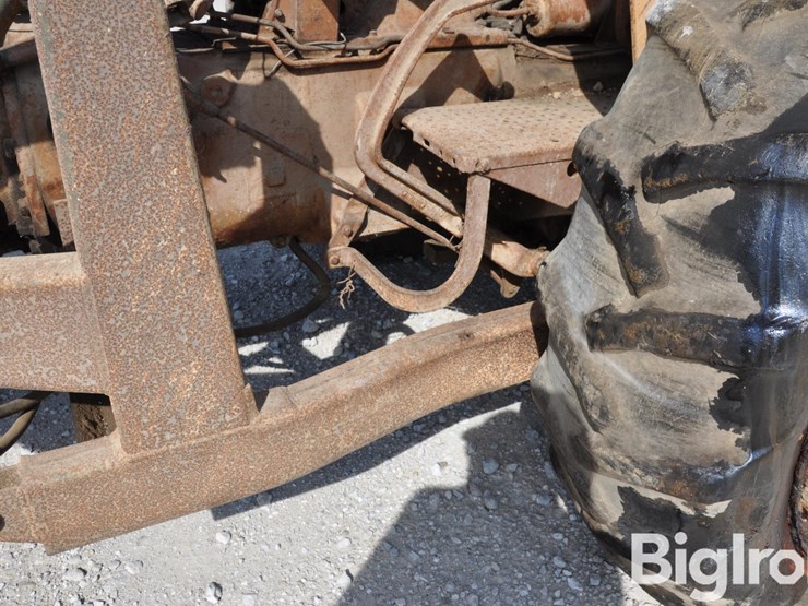 minneapolis-moline-m602-image-19