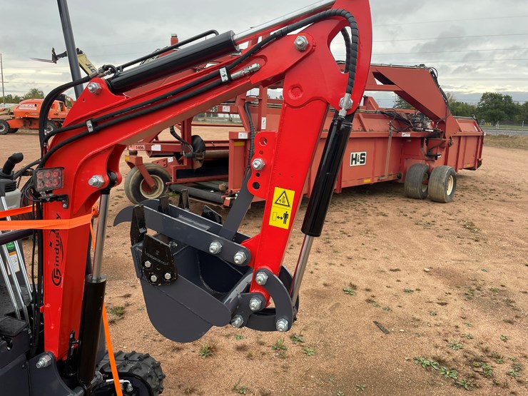 #1692-•-agt-mx15rx-mini-excavator-image-9