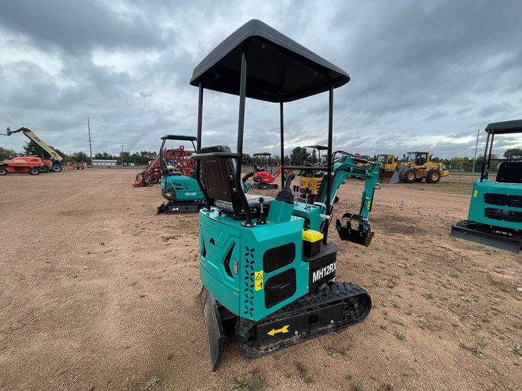 #1696-•-agt-mh12rx-mini-excavator-image-4