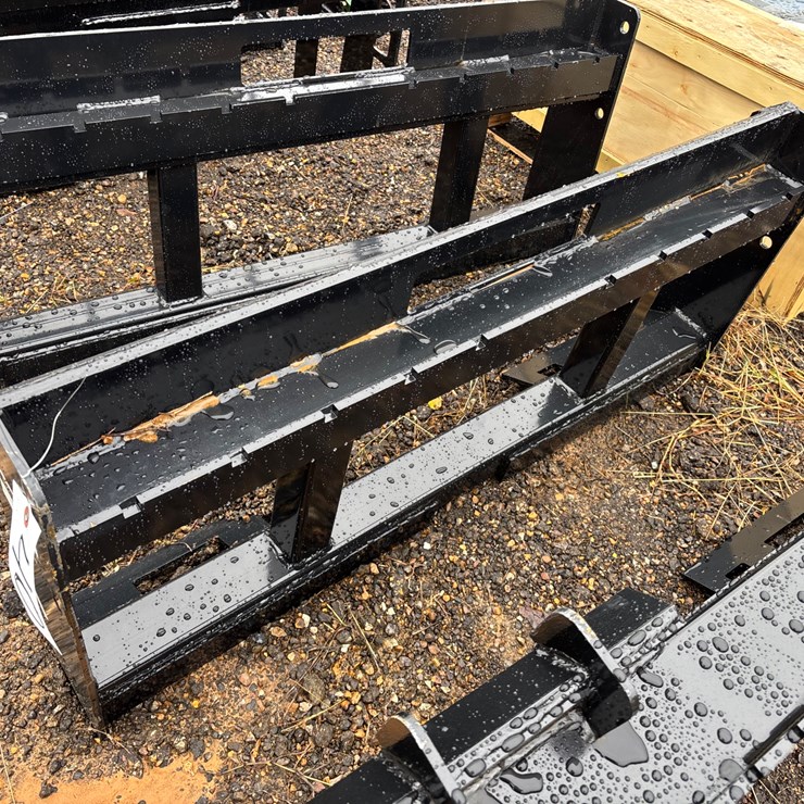 #40 • Skid Steer Pallet Fork Frame