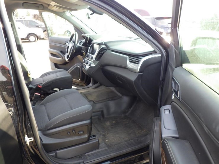 2020-chevrolet-tahoe-image-6