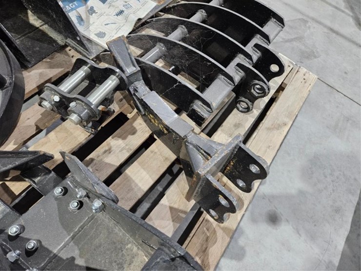 #2547-•-2025-agt-12ex-ata-mini-excavator-attachment-set-image-10