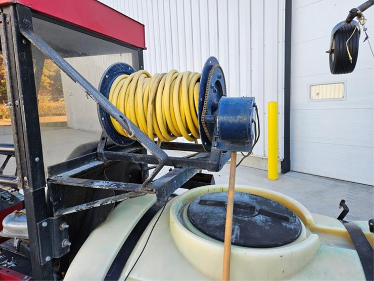 #2525-•-toro-1100-sprayer-image-16