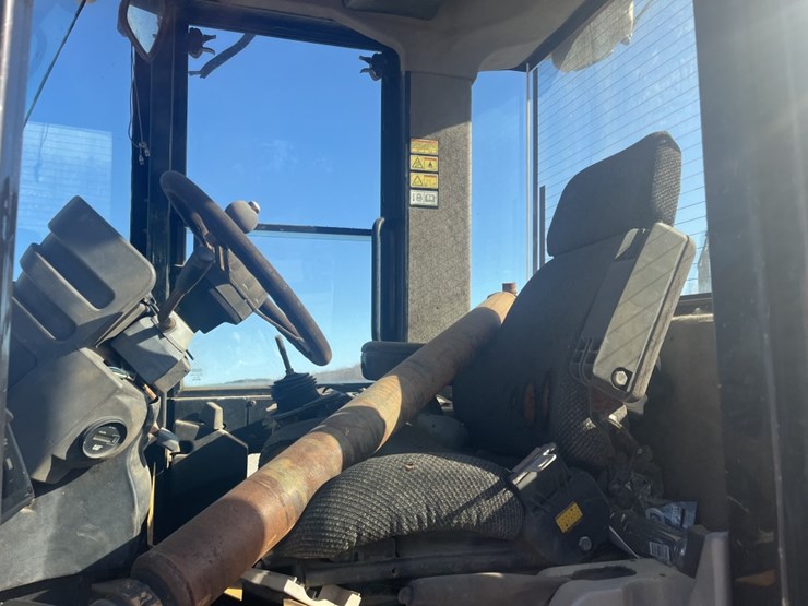 caterpillar-914g-image-6