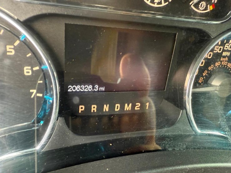 2011-ford-f150-lariat-image-9