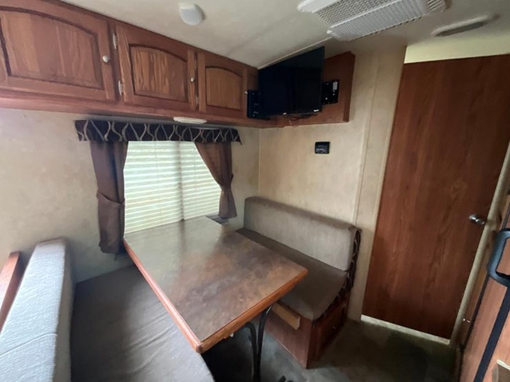 2015-forest-river-flagstaff-microlite-camper-image-33